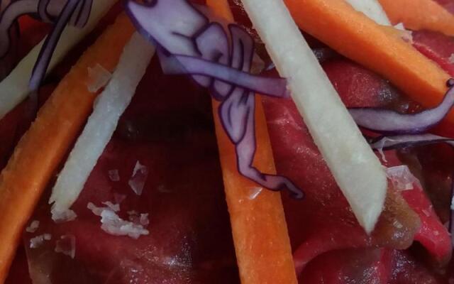 Quari Hotel Restaurant & Pizza