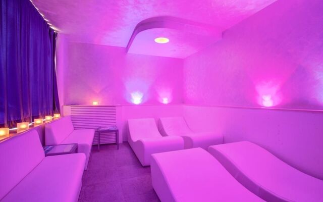 Ferretti Beach Hotel