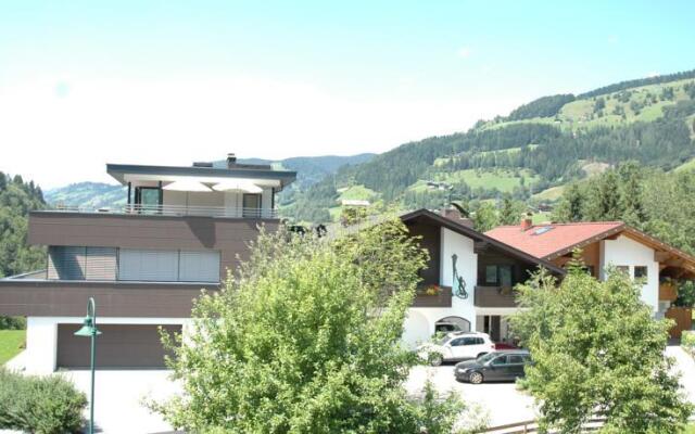 Wohnen by Lizzy Rohrmoser