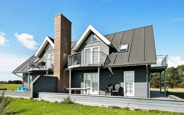 8 Person Holiday Home in Romo