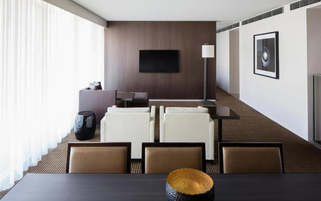 Hotel Realm