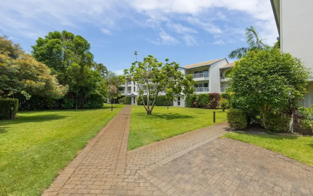 Paradise Grove Holiday Apartments