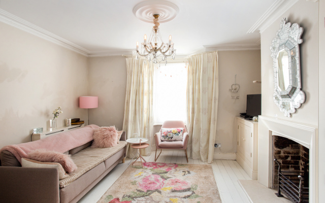Situated within moments of the High Street and Theatre Royal