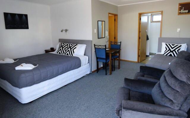 Yarrow Motel