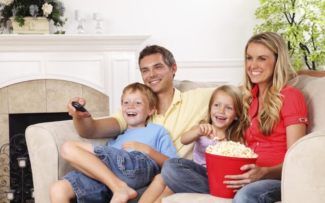 1380 Laurel Grove 3 Bedroom Home by RedAwning