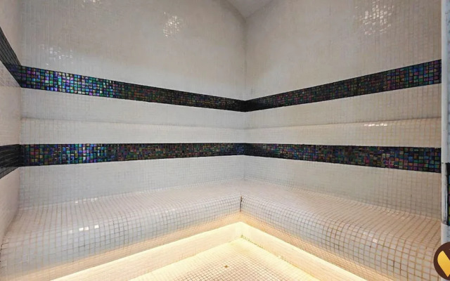 Vogue Jewelz Resident near MiracleGarden