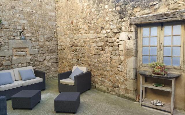 Appartement au coeur du village- Ref12