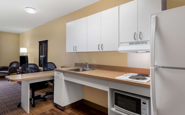 Extended Stay America Suites Chicago Woodfield Mall