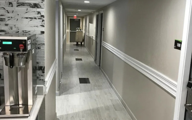 Georgetown Plaza Motel