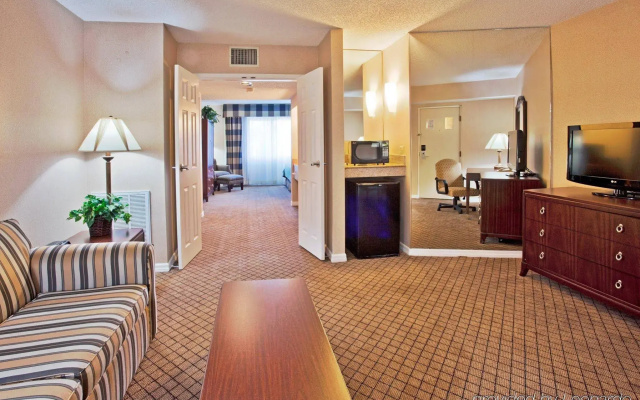 Holiday Inn Express & Suites Bradenton West by IHG