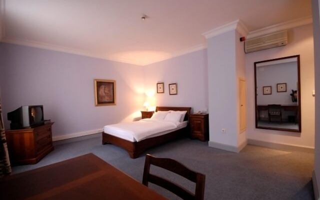 The Horizon Hotel