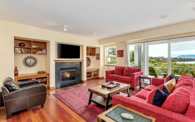 Lakeside Haven 3 Bedroom Townhouse