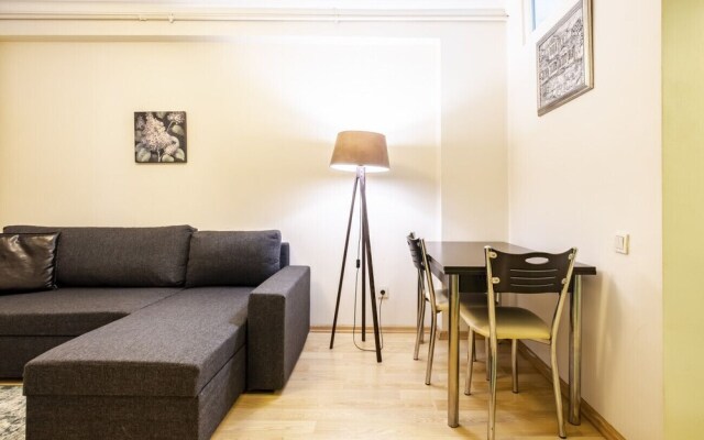 Central and Cozy Flat in Sisli