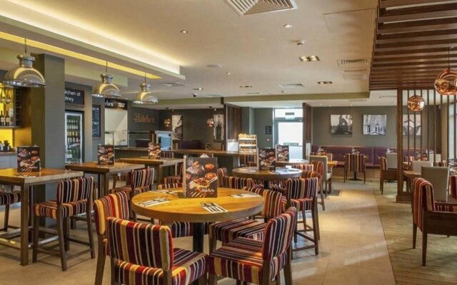 Premier Inn Witney