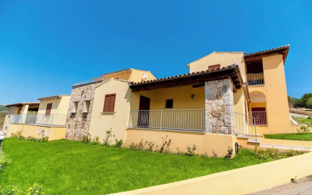 Residence in Malamurì near Budoni
