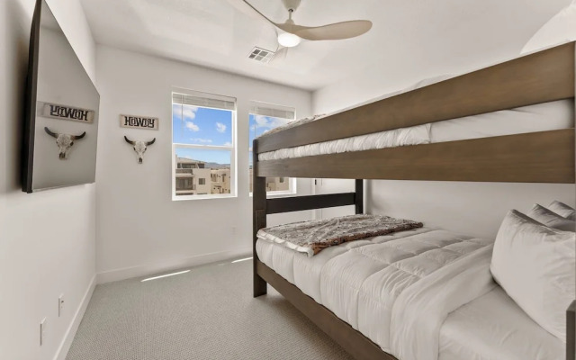 Periwinkle Sky 3 Bedroom Condo