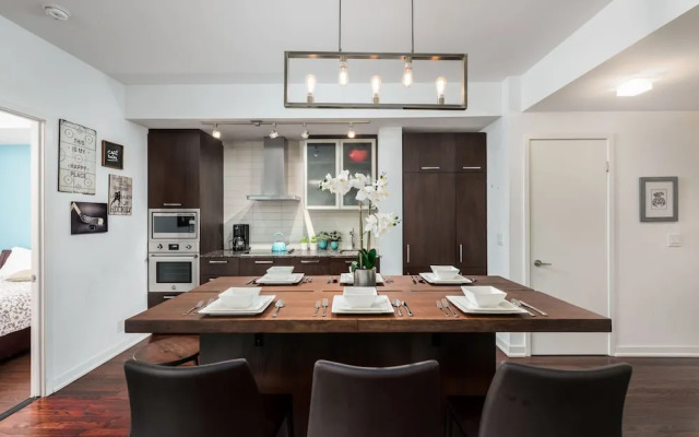 Applewood Suites - York Street Condo