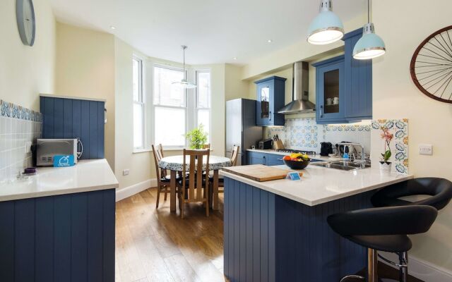 The Spacious Fulham Apartment - FOI