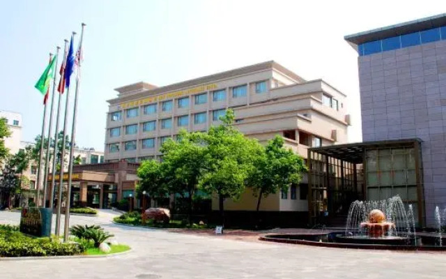 Swiss-Belhotel Lotus Lake Wuhan