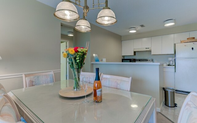 2 Bedroom Condo Golf Course Views 5166