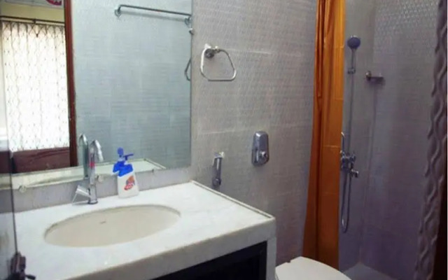 Heroina Guest House