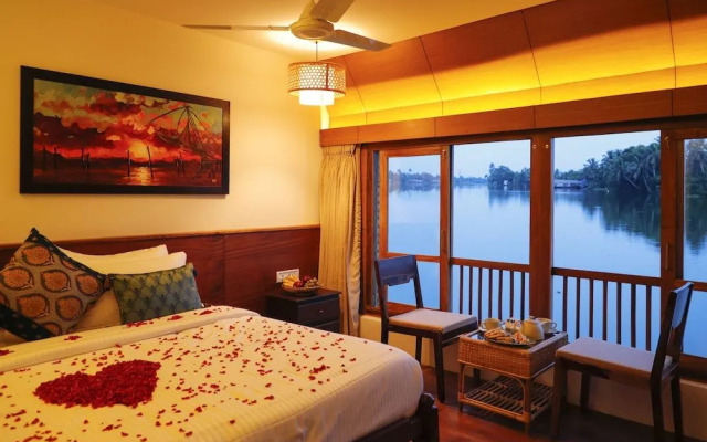 Backwater Retreat Houseboat