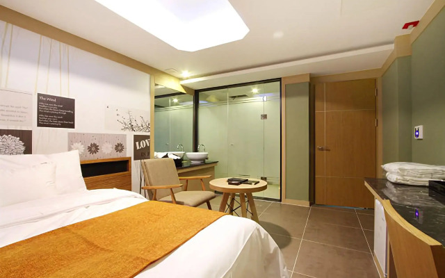 Orsay Business Hotel