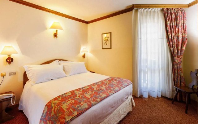 Hotel Alaska Cortina