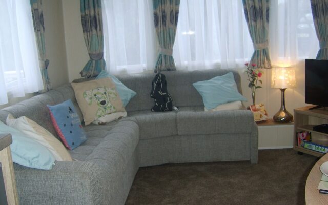 Cosy Holiday Home in Cardigan With Garden