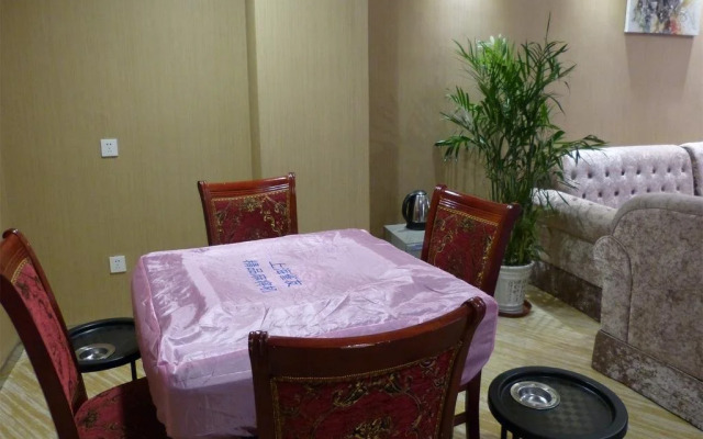 Tianzhu Mountain Buckingham Palace Hotel
