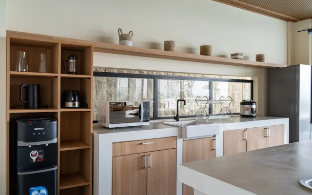JadenHill CityView 8BR Villa Heated Pool+Movieroom