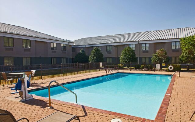 Spark by Hilton Bentonville