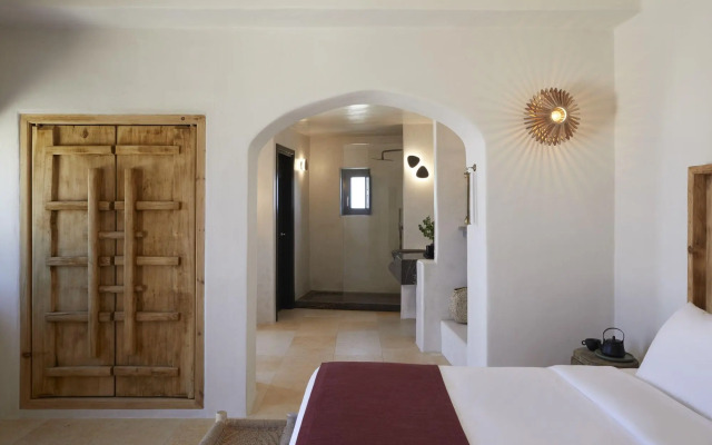 White Pearl Cavalieri - Adults Only