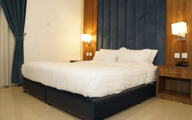 Reef Beach Hotel Apartments