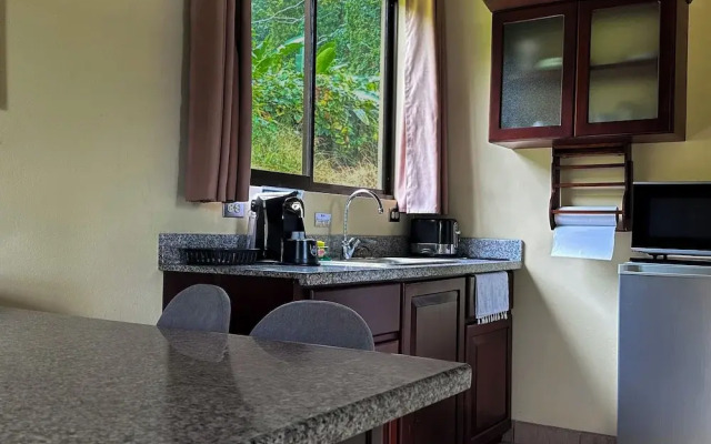 Arenal Roca Suites