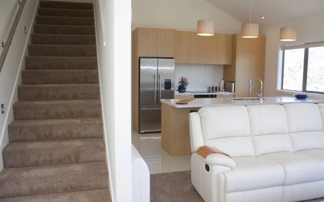 52a Preston Heights Apartment