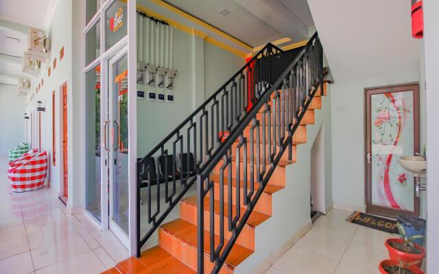 OYO 90063 Silver Homestay Syariah