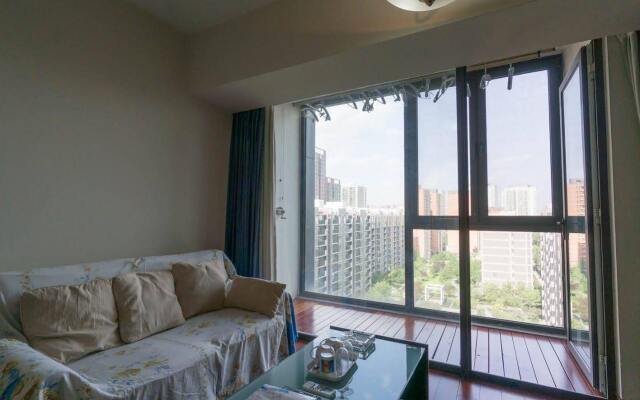 Zheng Rong Niao Chao Apartment Lishui Bridge – Balcony – Beijing