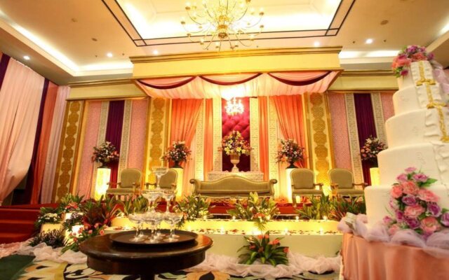 Grand Cempaka Business Hotel