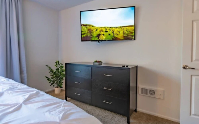 Zen Living Minutes From Little Saigon