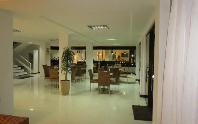 Las Brisas Beach Hotel