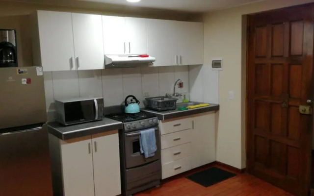 Tezza Apartment two blocks from the American Embassy
