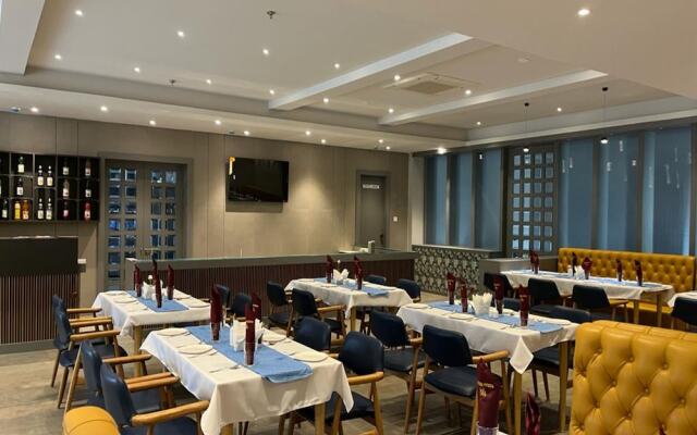Hotel Poonam Residency