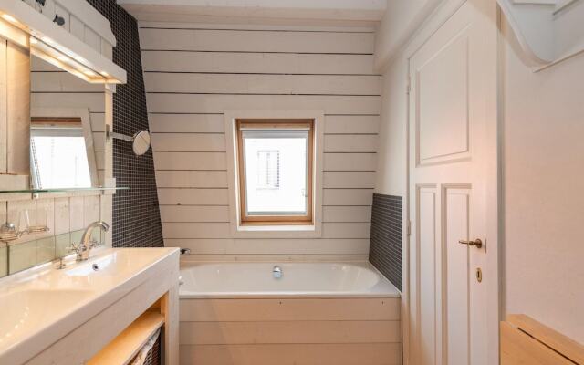 Seaside Charm & Privacy