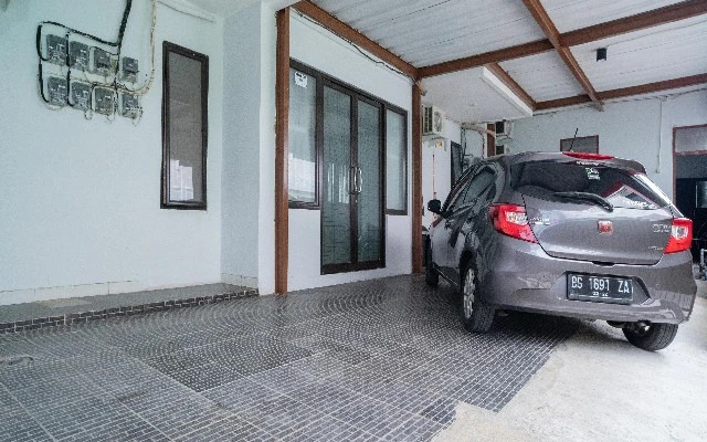 RedDoorz near Sarinah Jakarta