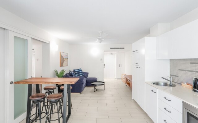 Belle Escapes - Suite 3206 Drift Resort