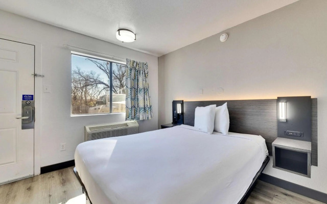 Motel 6 Austin, TX - Airport - South
