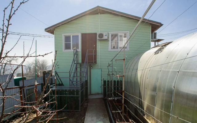 Apartments on 146B Pastushechya Street