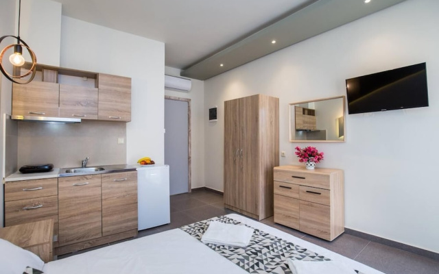 Studios&Apartments Elisabeta