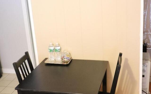 Reynolds House Inn & Motel